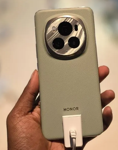 HONOR Magic 6 Pro unboxing